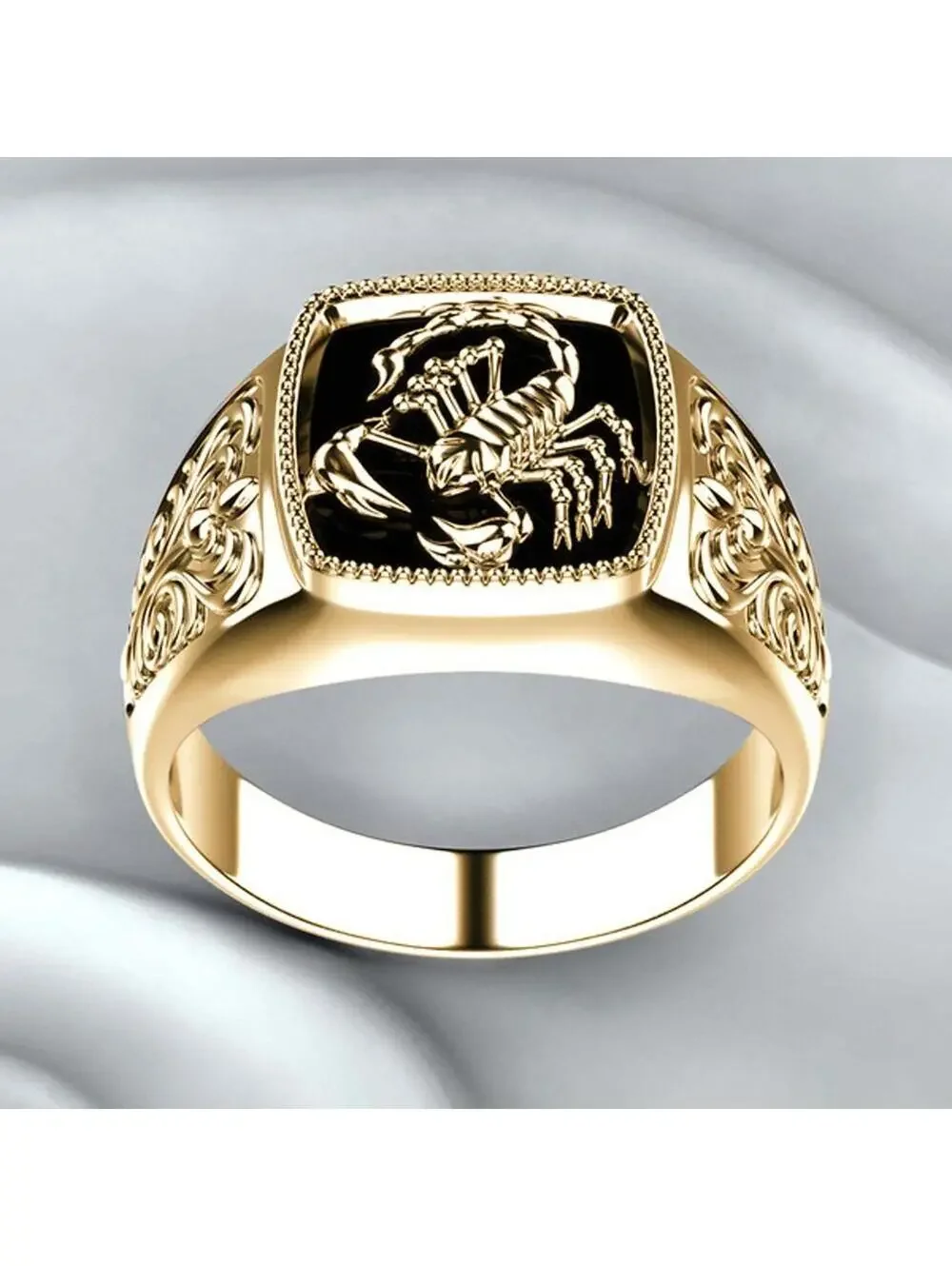 Black enamel scorpion RING - Gold - size 9